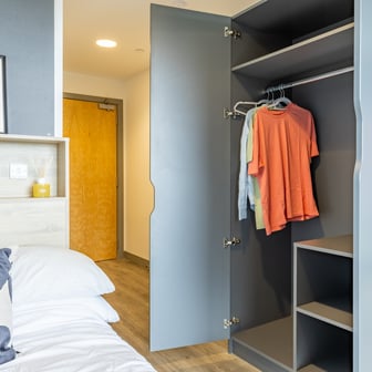 Premium En Suite - Image 3